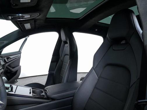 2026 Porsche Panamera GTS