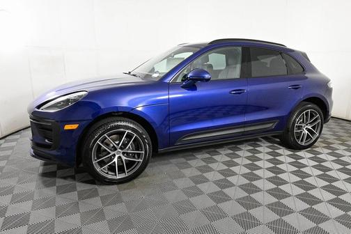 2025 Porsche Macan AWD