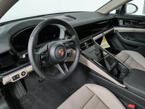 2026 Porsche Panamera RWD