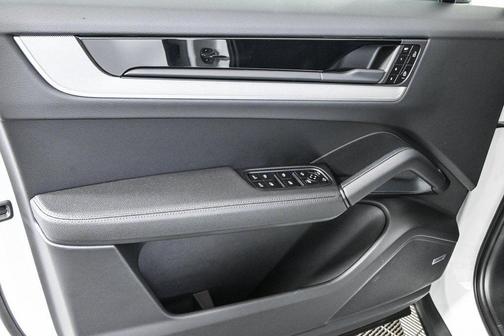 2025 Porsche Cayenne Cayenne