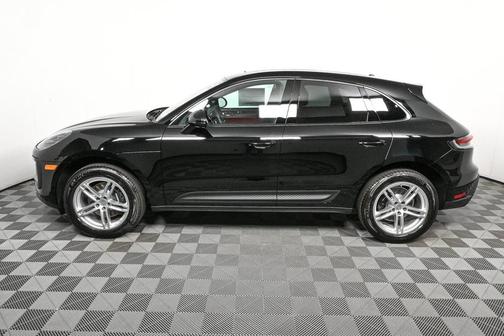 2026 Porsche Macan AWD
