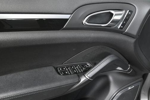 2012 Porsche Cayenne S