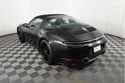 2024 Porsche 911 Targa