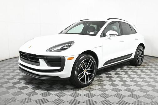 2025 Porsche Macan AWD