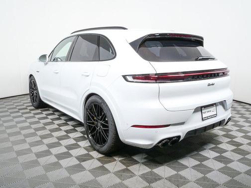 2026 Porsche Cayenne Cayenne Turbo E-Hybrid