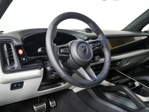 2026 Porsche Cayenne Cayenne Turbo E-Hybrid