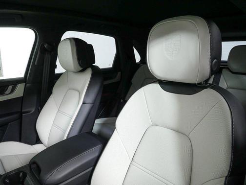 2026 Porsche Cayenne Cayenne Turbo E-Hybrid