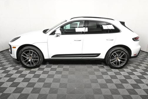 2026 Porsche Macan AWD