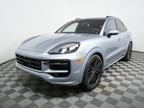 2025 Porsche Cayenne GTS