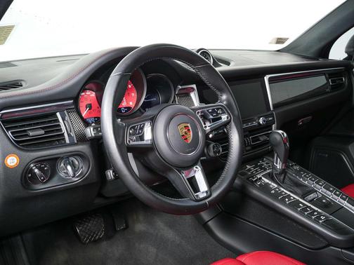 2021 Porsche Macan GTS