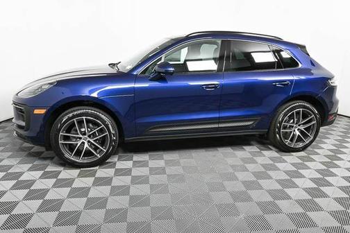 2025 Porsche Macan AWD