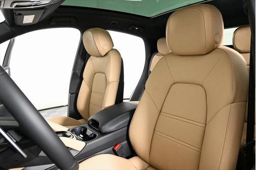 2025 Porsche Cayenne AWD