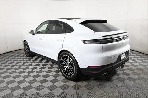2025 Porsche Cayenne AWD