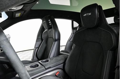 2024 Porsche Taycan Cross Turismo GTS