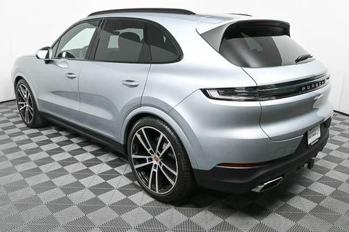 2025 Porsche Cayenne AWD