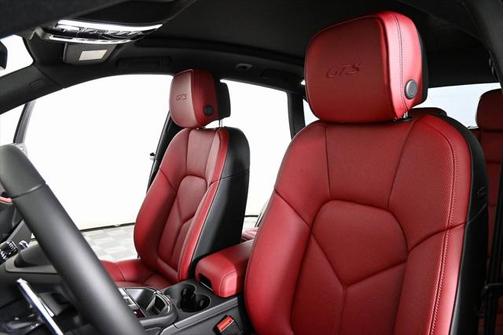 2025 Porsche Macan GTS