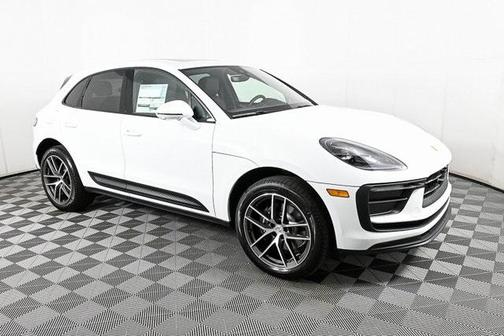 2025 Porsche Macan Base