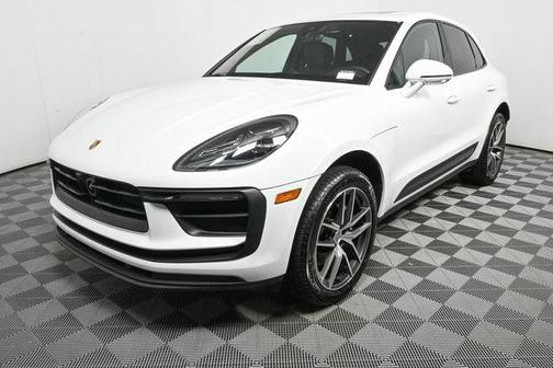 2025 Porsche Macan Base