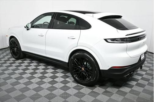 2025 Porsche Cayenne AWD