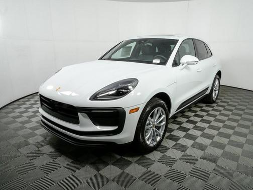 2026 Porsche Macan AWD