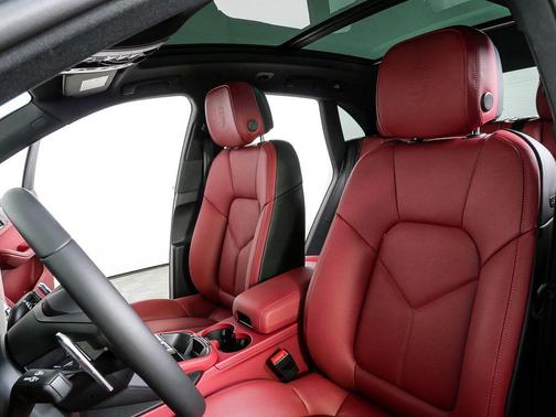 2026 Porsche Macan S