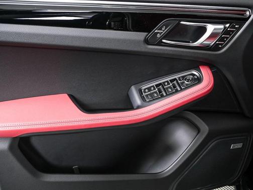 2026 Porsche Macan T