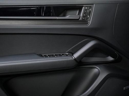 2026 Porsche Cayenne GTS