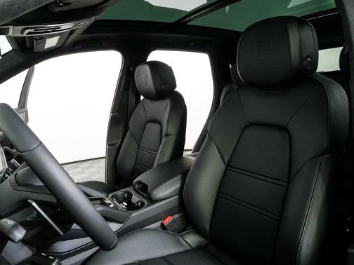 2026 Porsche Cayenne GTS