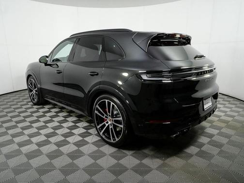 2026 Porsche Cayenne GTS