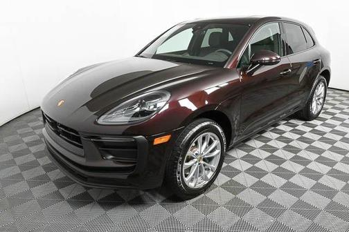 2023 Porsche Macan Base
