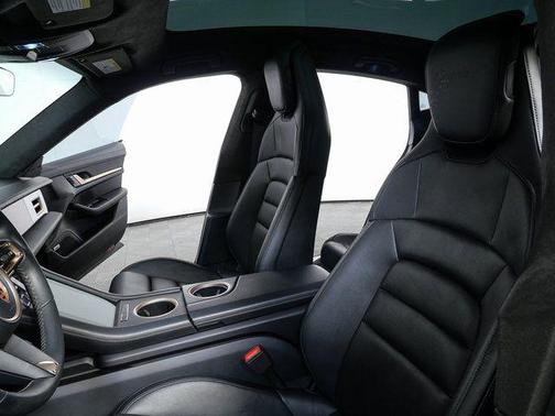 2020 Porsche Taycan Turbo