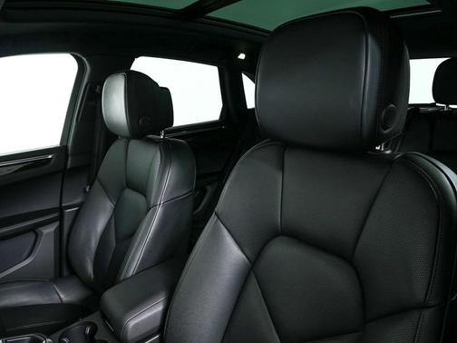 2024 Porsche Macan AWD