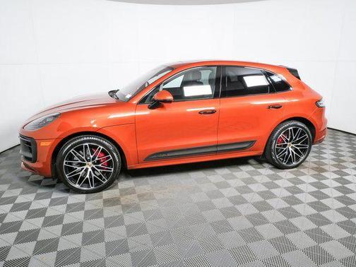 Papaya Metallic 2022 Porsche Macan Macan GTS