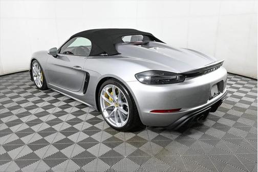 2021 Porsche 718 Spyder RWD