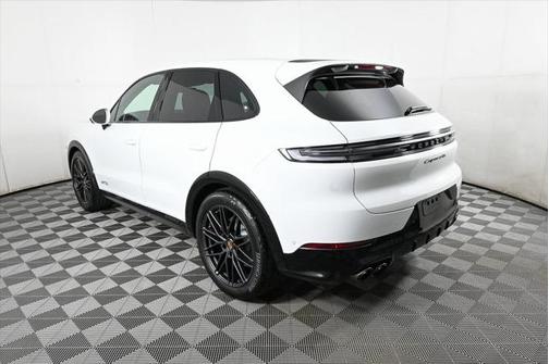 2025 Porsche Cayenne GTS