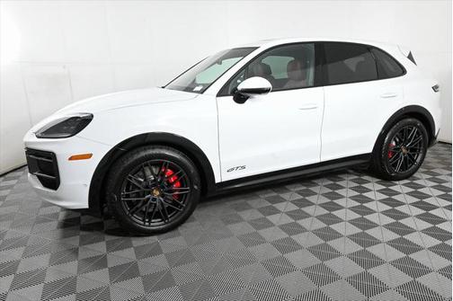 2025 Porsche Cayenne GTS