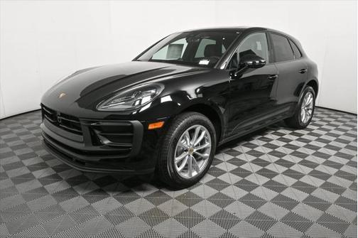 2025 Porsche Macan Base
