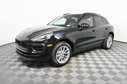 2026 Porsche Macan AWD
