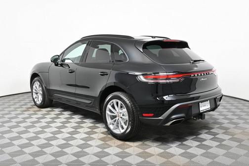 2026 Porsche Macan AWD