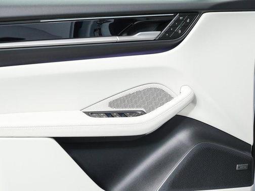 2026 Porsche Macan 4S