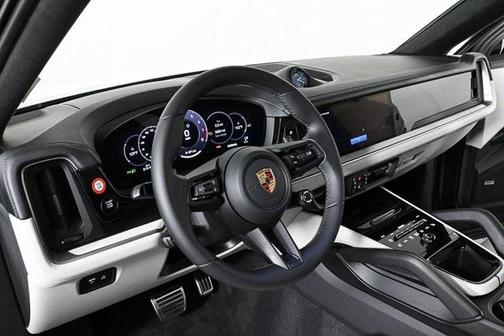 2025 Porsche Cayenne S