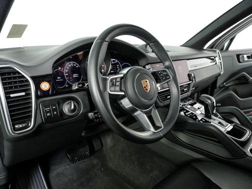 2023 Porsche Cayenne Cayenne