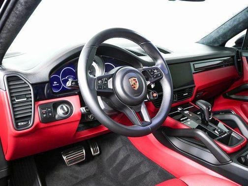 2023 Porsche Cayenne Turbo GT