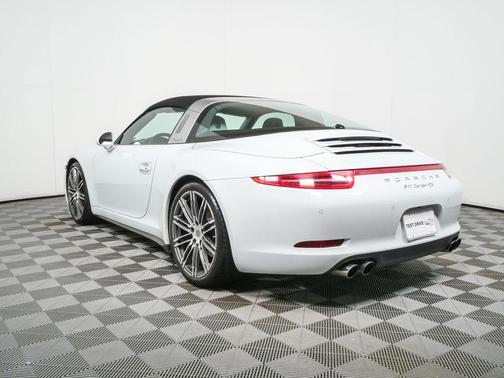 Carrara White Metallic 2015 Porsche 911 Targa 4S
