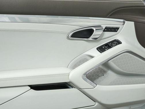 Carrara White Metallic 2015 Porsche 911 Targa 4S