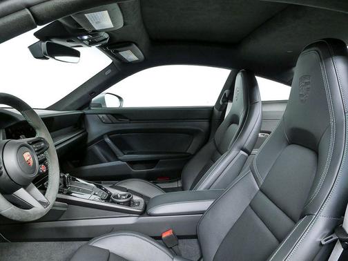 2026 Porsche 911 Carrera GTS