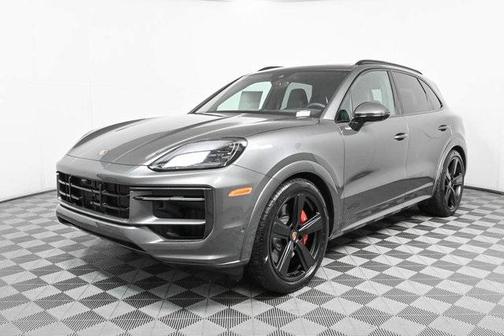 2025 Porsche Cayenne GTS
