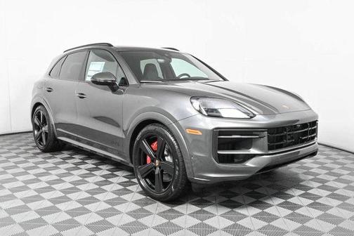2025 Porsche Cayenne GTS