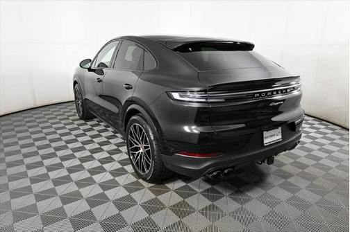 2025 Porsche Cayenne AWD