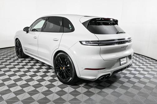 2026 Porsche Cayenne GTS